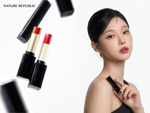 네이처리퍼블릭, '립스튜디오 인텐스 새틴 뉴블랙' 8종 출시 - 뉴스 썸네일 이미지